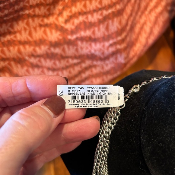 Belle Badgley Mischa Rhinestone and FauzPearl Pendant statement necklace - Picture 4 of 6